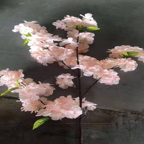 沈阳高仿人造植物厂家助力景区升级 仿真棕榈树与花卉成工程新宠